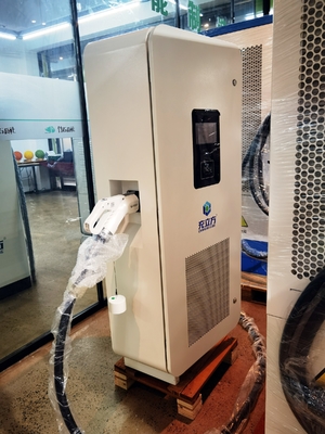 CCS1 240kW stacja ładowania pojazdów elektrycznych z podwójnym uzbrojeniem prądu stałego