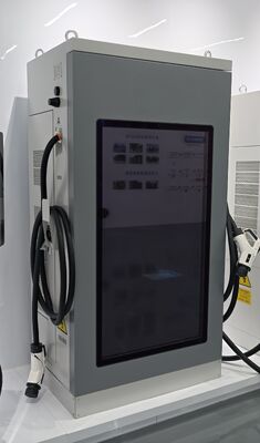 Dobra cena. Ładowarka EV DC 120 kW z ekranem reklamowym LCD 55 cali, podwójny wyświetlacz CCS1 CCS2 CHAdeMO GB/T dla stacji obsługi autostrad W Internecie