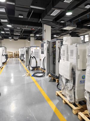 Dobra cena. 480kW 720kW elastyczny podzielony zestaw ładowania 600A Terminal chłodzony płynnie 40kW moduł SiC dla węzła ładowania floty W Internecie